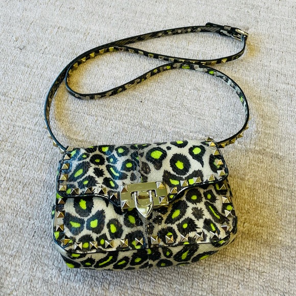 🎉 HP 🎉 Valentino Mini Rockstud Flap Crossbody - Picture 1 of 10